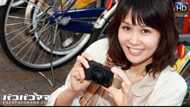 相田ユリア - カメラが趣味の美人奥様が逆ナン