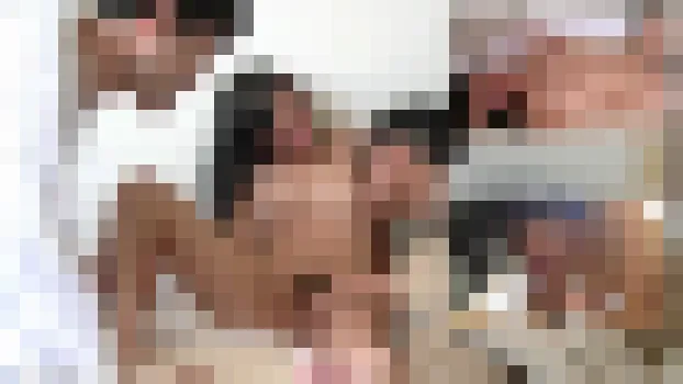 素人 - 童貞大学生の２人が友達の彼女に筆おろしされた３Ｐ動画です